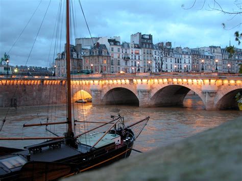 Pont Neuf, bridge across the Seine in Paris