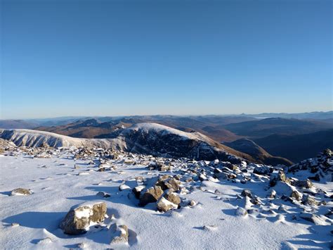 Ben Nevis summit, New Year's Eve : r/Mountaineering