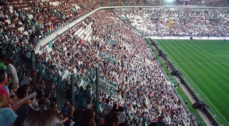 File:Juventus Stadium (tribuna est).jpg - Wikipedia