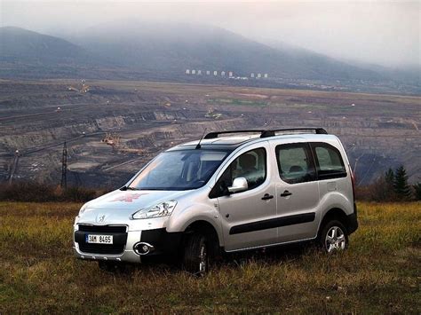 Deník.cz | Peugeot Partner Tepee 4x4 Dangel | fotogalerie