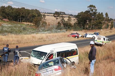 Many injured in 5-vehicle crash on R554 in Joburg | News24