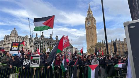 Israel-Palestine war: Hundreds of thousands protest in London to demand ...