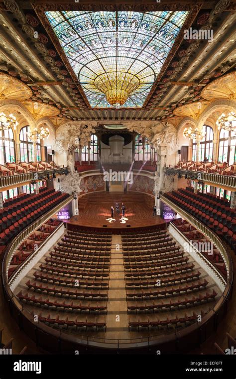 Palau de la Musica Catalana (Palace of Catalan Music) interior ...