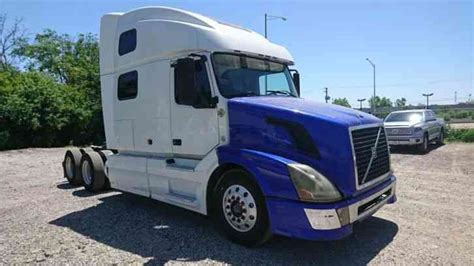 Volvo VNL 780 (2007) : Sleeper Semi Trucks