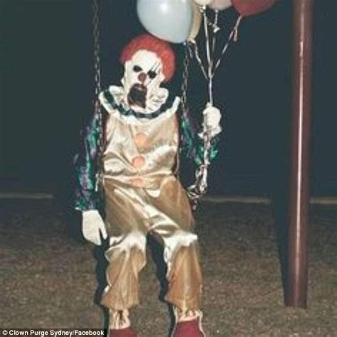 Killer clowns are BACK and are planning to target unsuspecting families during Halloween | Daily ...