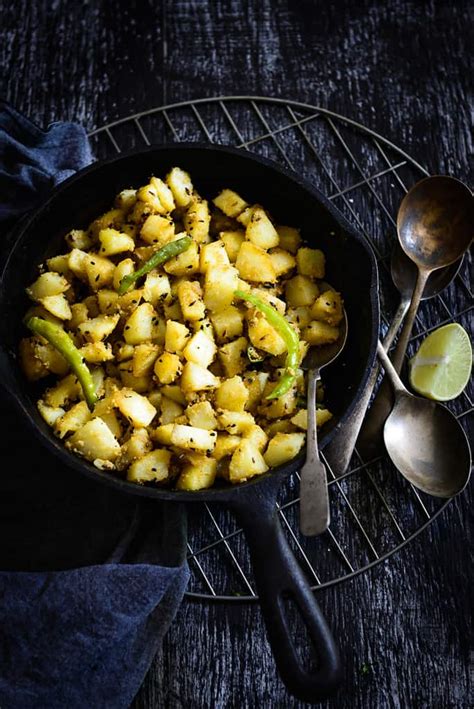 Authentic Bengali Aloo Posto Recipe (Potato Poppy Seeds Curry)