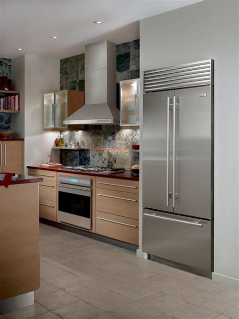 Sub-Zero Built-In vs. Integrated Refrigerators (Reviews/Ratings/Prices)