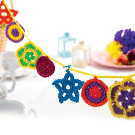 Crochet flower bunting | Top Crochet Patterns