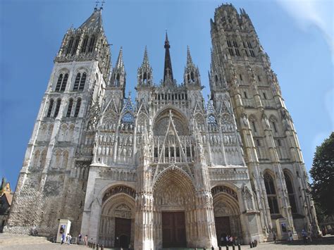 Explore Rouen Cathedral, France tallest church! - French Moments