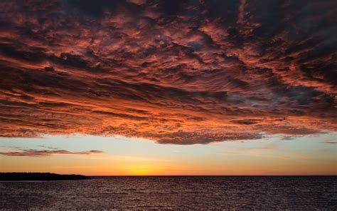 Red sunset over lake michigan wallpaper | 1920x1200 | #31611