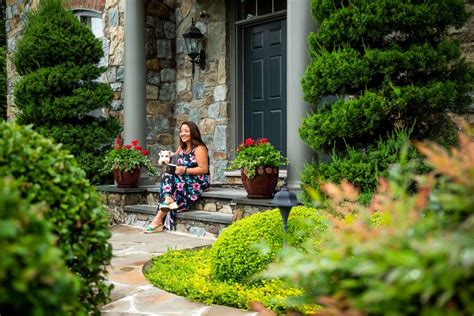 Kingstowne Lawn & Landscape Portfolio | Flowers, Shrubs & Trees