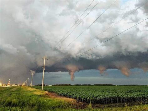 Scud Clouds over Southern Manitoba | The MarkoZen Blog