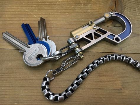 Titanium Bolt Carabiner Keychain-Clip / Mix-25V