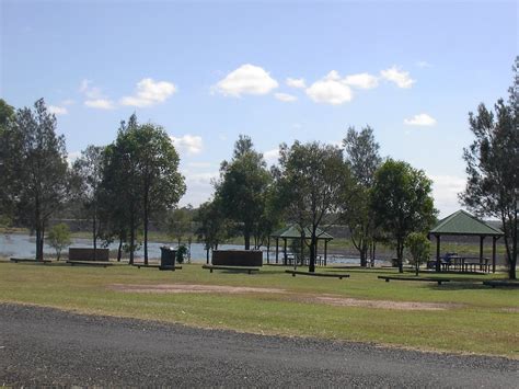 LAKE DYER CARAVAN & CAMPING GROUND - Campground Reviews (Laidley ...