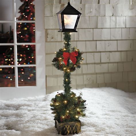 Best 12 Hello Lamp Post images on Pinterest | Christmas decor, Christmas ornaments and Xmas