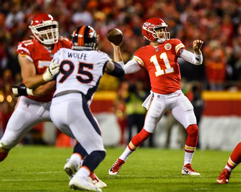 KC Chiefs: Quarterbacks key to change of fortune in Broncos rivalry ...