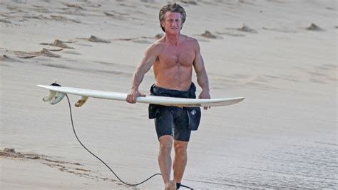 Hey, bud! Sean Penn channels Spicoli with holiday surf session