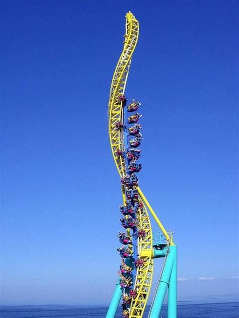 Top 10 Most Thrilling Rides in the World http://galleryfly.com/most-thrilling-roller-coas ...