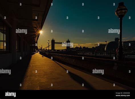 Tower Bridge at sunrise in London Stock Photo - Alamy