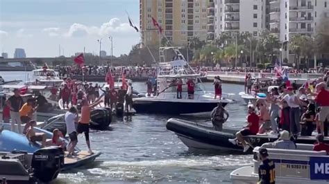 Tom Brady Tossed the Lombardi Trophy Off His Boat at the Buccaneers ...