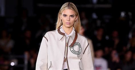 Kendall Jenner Debuts Blonde Hair for the First Time on Burberry Runway