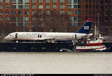 N106US | Airbus A320-214 | US Airways | Moose135 | JetPhotos