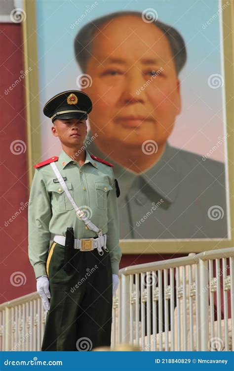 Portrait Mao Zedong On Top Of The Gate To Forbidden City, Beijing, China Editorial Image ...