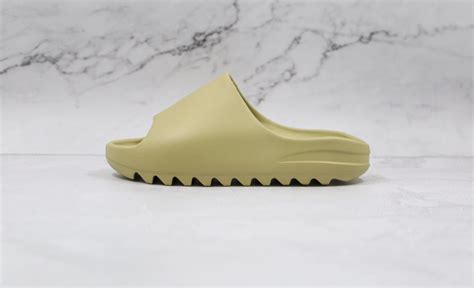 Yeezy Slide Resin – Highclassrep