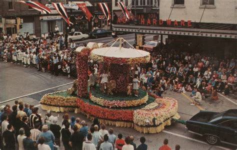 Gladiolus Festival Momence, IL Postcard