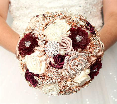 20 Burgundy and Champagne Wedding Colors & Ideas 2024