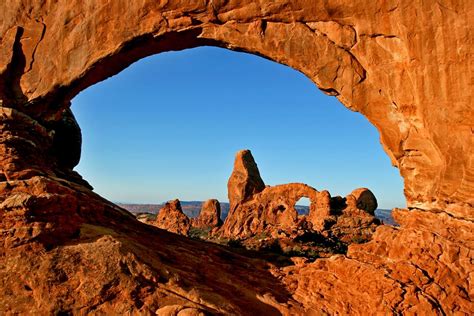 Arches Nationalpark ::: North Window mit Turret Arch @ Sunrise Foto ...