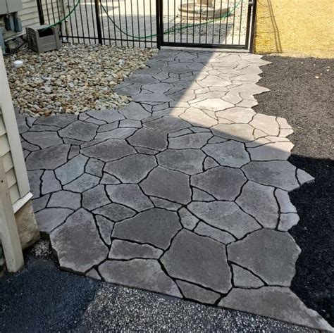 Hardscape | Patio | Paver | Retaining wall | Walkway | Rocscape