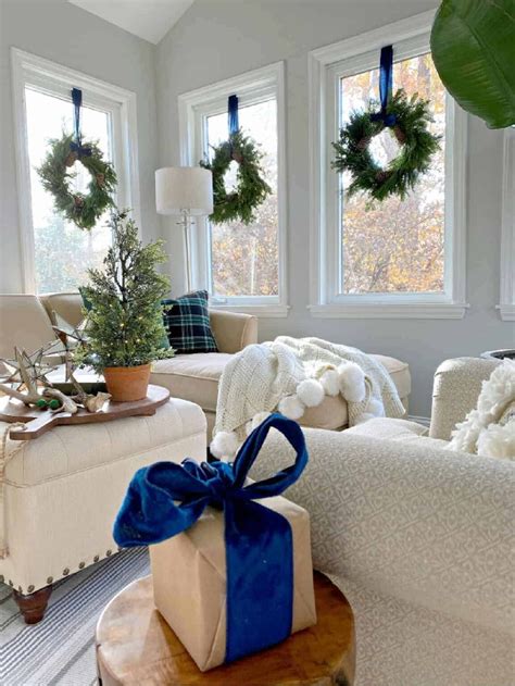 Genius Way to Hang Wreaths on Inside Windows · Chatfield Court