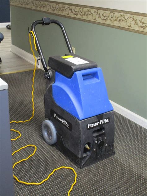 Floor Scrubber 16" w/ Vac | Rental-World