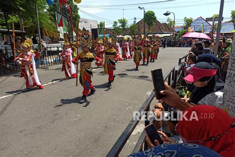 Jombang Culture Carnival Peringati Hari Jadi Pemkab Jombang | Republika ...