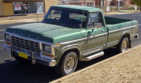 File:1980 - 81 Ford F100 Custom XLT.jpg - Wikipedia