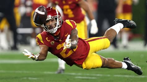 USC football roster quietly returns key players for 2021