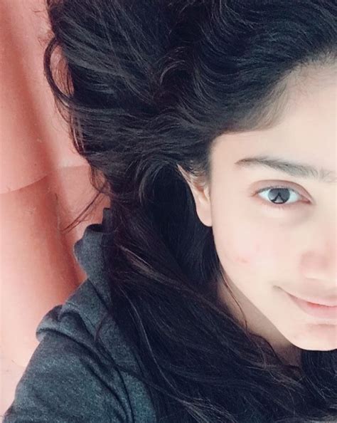 5 Times Sai Pallavi Proves That She Doesn't Need Makeup To Look ...