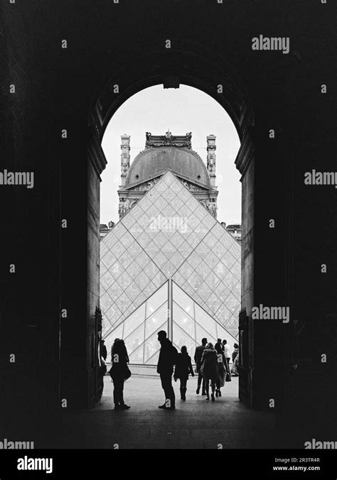 Ieoh Ming Peis pyramid, Louvre, Paris, France Stock Photo - Alamy