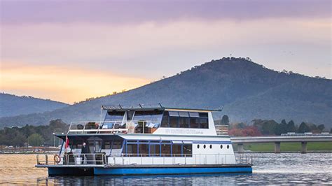 Canberra Nightlife Ideas: 5 Fun Things to Do in Canberra at Night