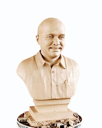 Beige 3 Feet YSR Rajashekar Reddy Fiber Statue, For Exterior Decor at Rs 20000 in Vizianagaram