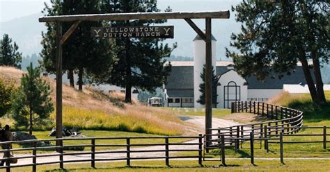 The Real Ranch in Montana Where "Yellowstone" Is Filmed - Hooked on Houses