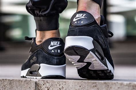 Nike Air Max 90 Black & White | Hypebeast