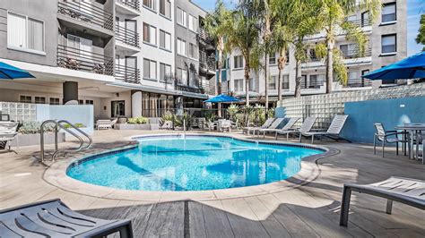 The Encore Apartments - Sherman Oaks - 4920 Van Nuys Blvd ...