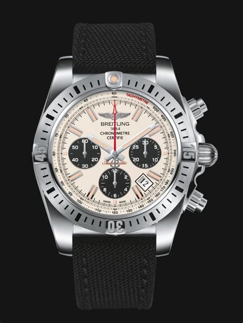 Breitling Chronomat 44 Airborne | TheWatchIndex.com