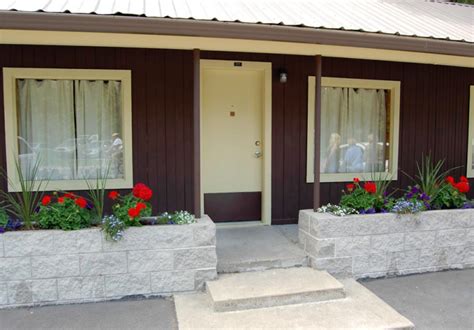 Room Rates & Details | Apgar Village Lodge & Cabins