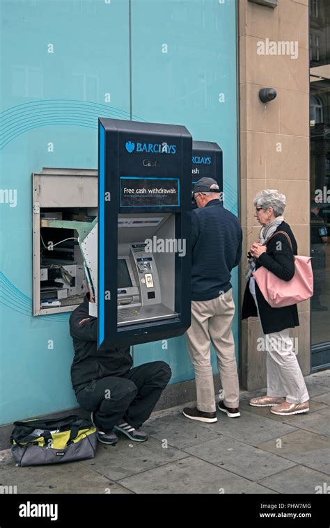 Barclays atm not working hi-res stock photography and images - Alamy