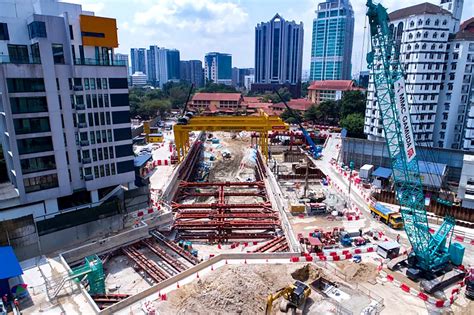 Pictures of Conlay MRT station during construction