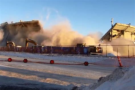 Video: Metrodome Demolition Continues - Twinkie Town