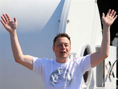 Elon Musk's SpaceX Is Raising $507 Million in a New Round of Funding ...